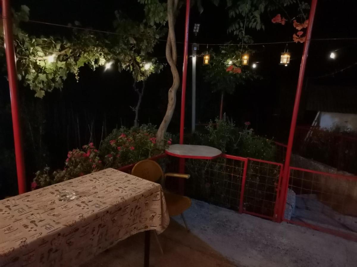 Georgaras Accommodation Platanoussa Εξωτερικό φωτογραφία