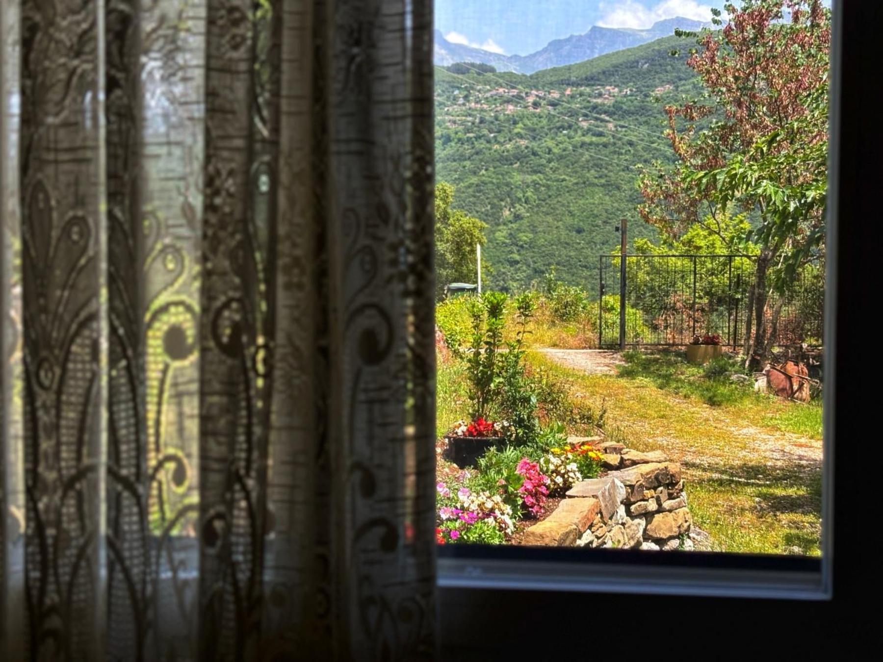 Georgaras Accommodation Platanoussa Εξωτερικό φωτογραφία