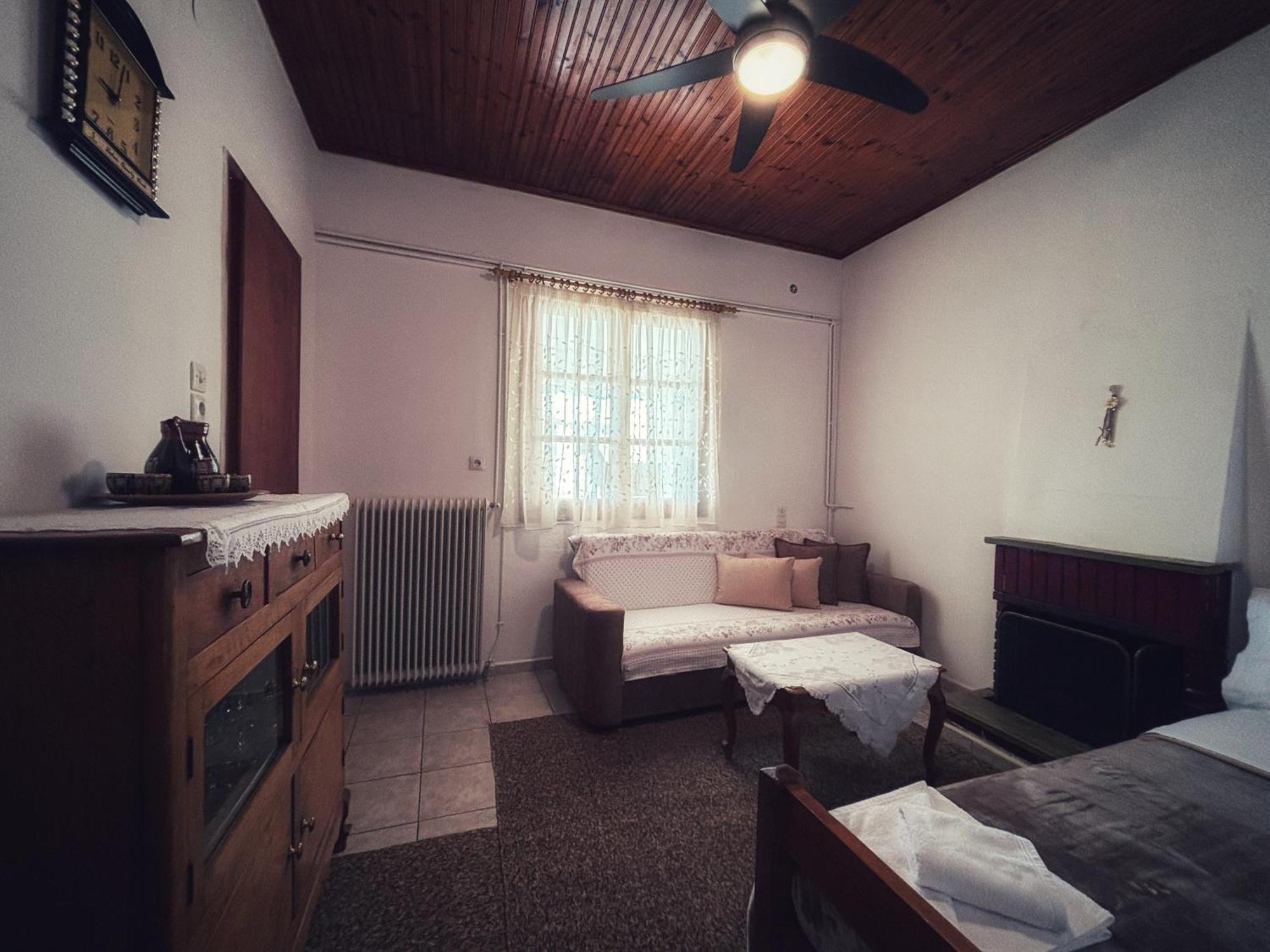 Georgaras Accommodation Platanoussa Εξωτερικό φωτογραφία