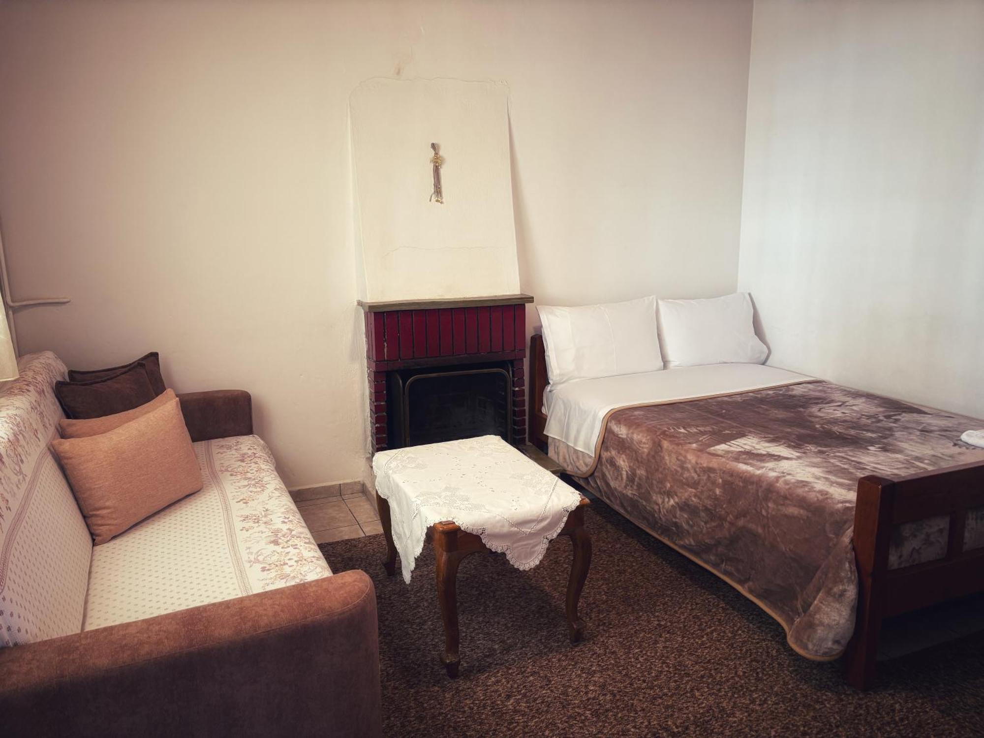 Georgaras Accommodation Platanoussa Εξωτερικό φωτογραφία