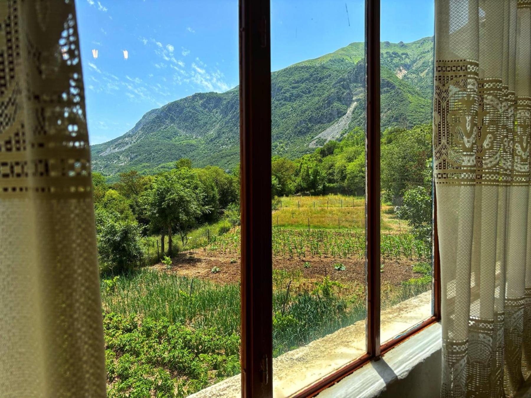 Georgaras Accommodation Platanoussa Εξωτερικό φωτογραφία
